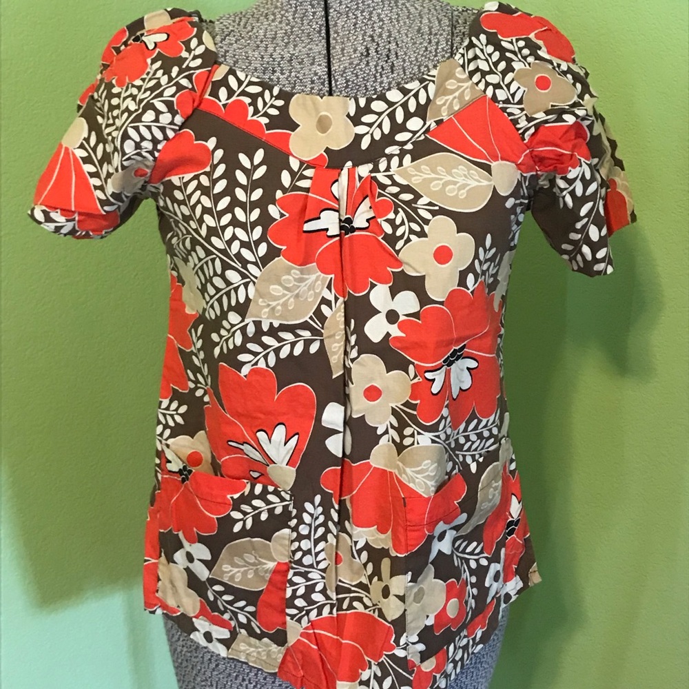 Awesome Scrub Top by Koi. XS EUC